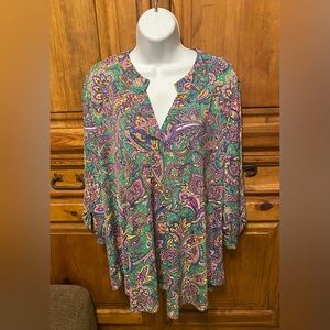 NWT Dear Scarlett Lizzy 3/4 Sleeve Top paisley design